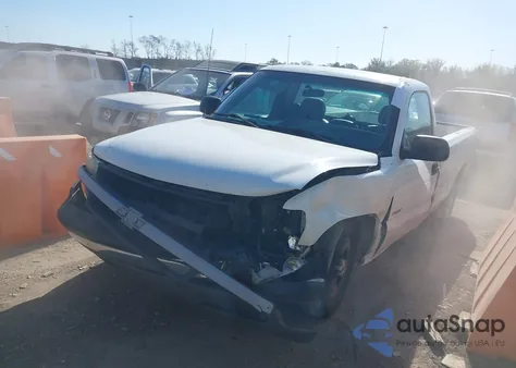 2001 Chevrolet Silverado 1500 z USA, uszkodzony, nr VIN 1GCEC14W11Z238244